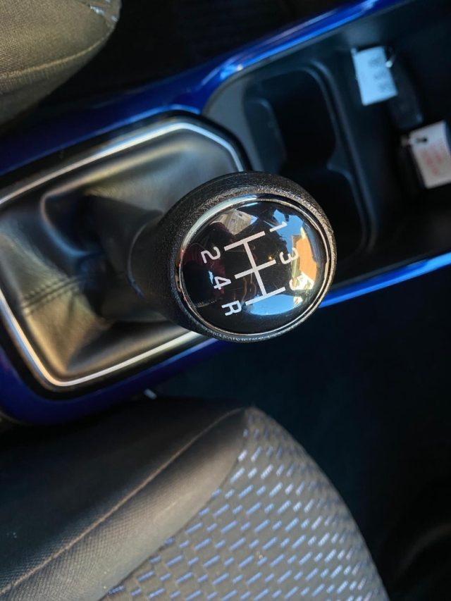 SUZUKI Ignis usata, con Touch screen
