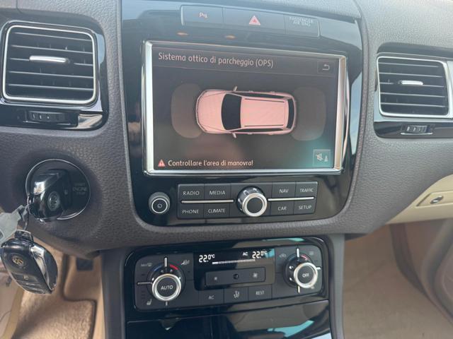 VOLKSWAGEN Touareg usata, con ESP