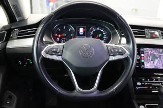 VOLKSWAGEN Passat Variant usata, con Volante in pelle