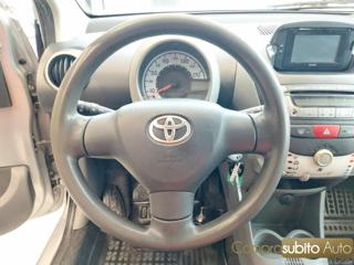 TOYOTA Aygo usata 14