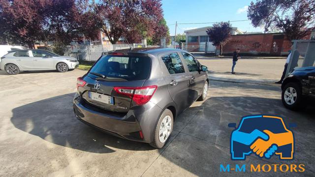 TOYOTA Yaris usata, con Autoradio