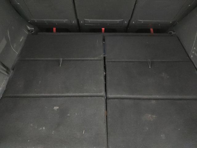 PEUGEOT 5008 usata, con Touch screen