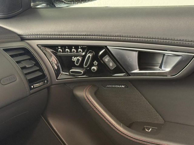 JAGUAR F-Type usata, con Servosterzo