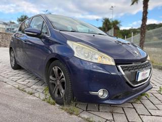 PEUGEOT 208 usata, con Airbag