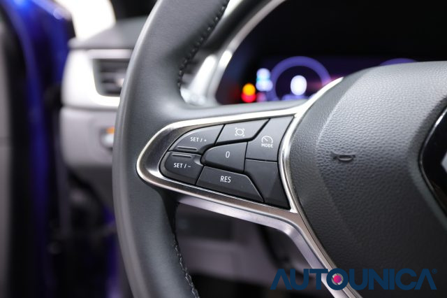 RENAULT Captur usata, con USB
