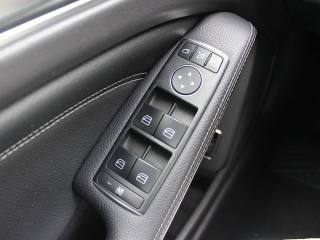 MERCEDES-BENZ GLA 200 usata, con Sedile posteriore sdoppiato