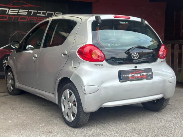 TOYOTA Aygo usata, con Controllo automatico clima