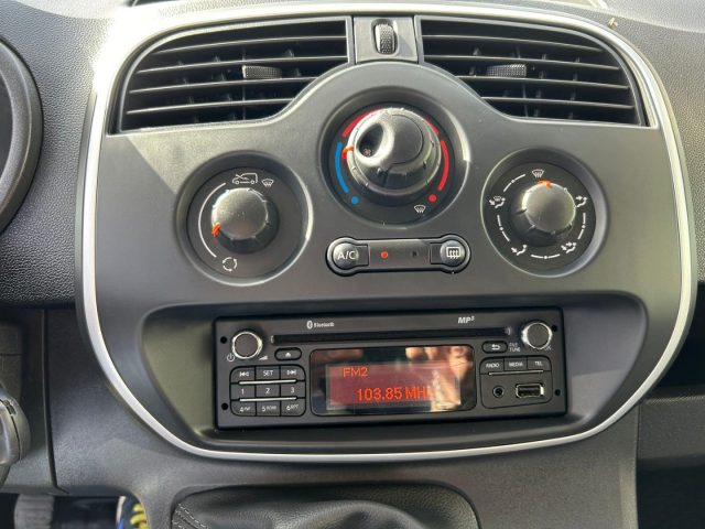 RENAULT Kangoo usata, con Servosterzo