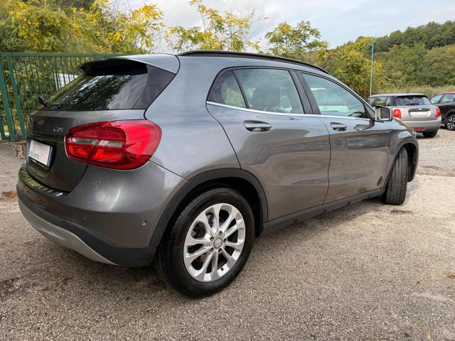 MERCEDES-BENZ GLA 200 usata, con Park Distance Control