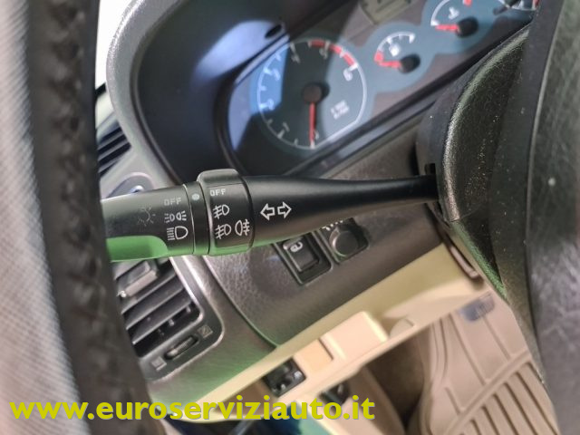 NISSAN Terrano II usata 18