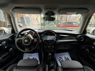MINI One usata, con Luci diurne LED