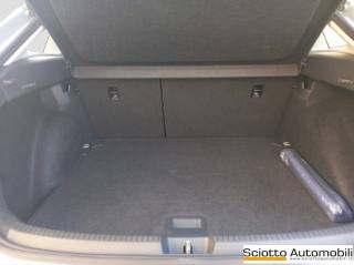 VOLKSWAGEN Taigo usata, con Bracciolo