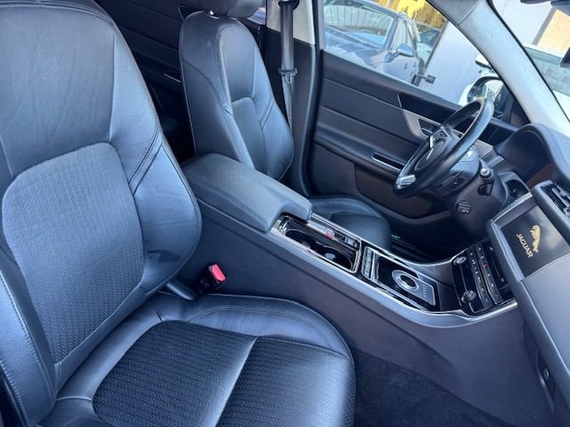 JAGUAR XF usata, con ESP