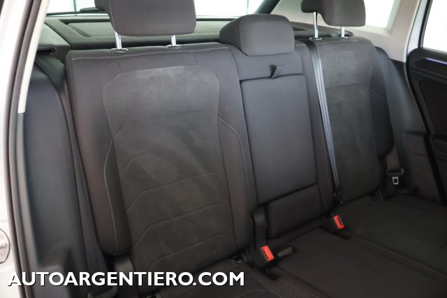 VOLKSWAGEN Tiguan usata, con Hill holder