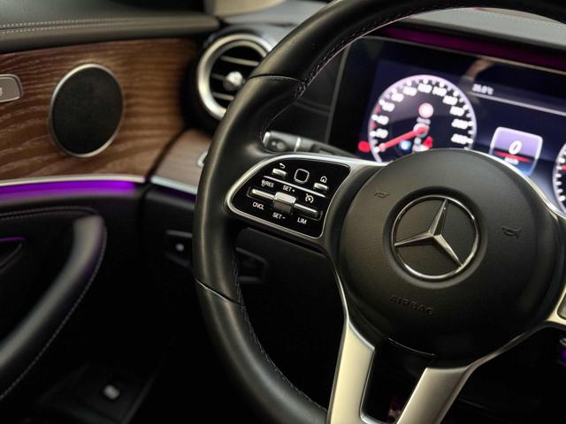 MERCEDES-BENZ E 220 usata, con Sedile posteriore sdoppiato