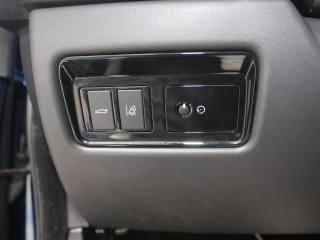 JAGUAR XE usata, con Touch screen