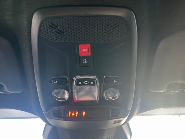 PEUGEOT 2008 usata, con Autoradio digitale