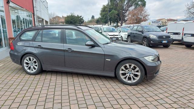 BMW 318 usata, con Volante multifunzione