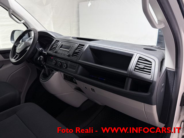 VOLKSWAGEN Caravelle usata, con Vivavoce