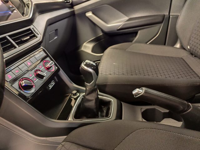 VOLKSWAGEN T-Cross usata 21