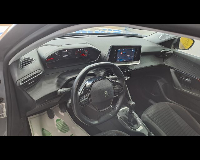 PEUGEOT 2008 usata, con Cerchi in lega