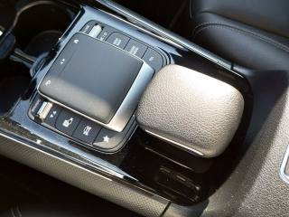 MERCEDES-BENZ GLA 250 usata, con Sedile posteriore sdoppiato