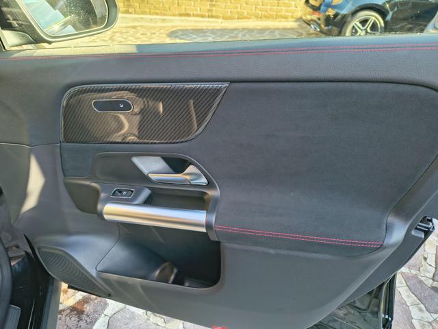 MERCEDES-BENZ GLA 180 usata, con Cerchi in lega