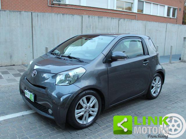 TOYOTA iQ usata, con ABS