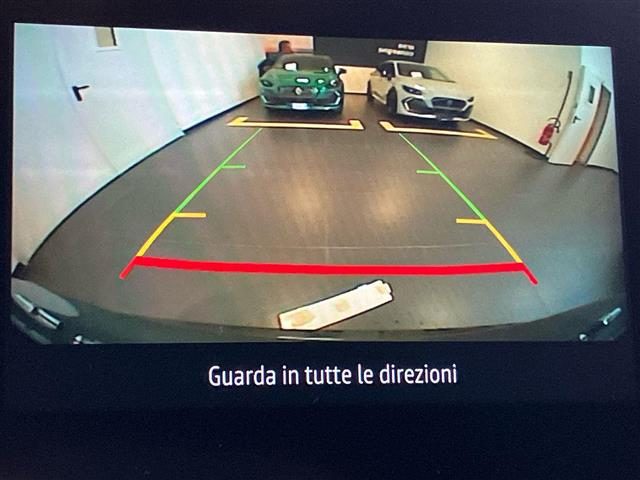 RENAULT Captur usata, con USB