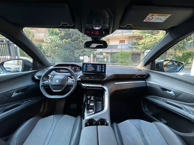 PEUGEOT 5008 usata, con Boardcomputer