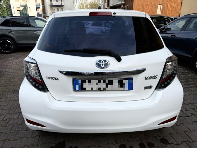TOYOTA Yaris usata, con Autoradio