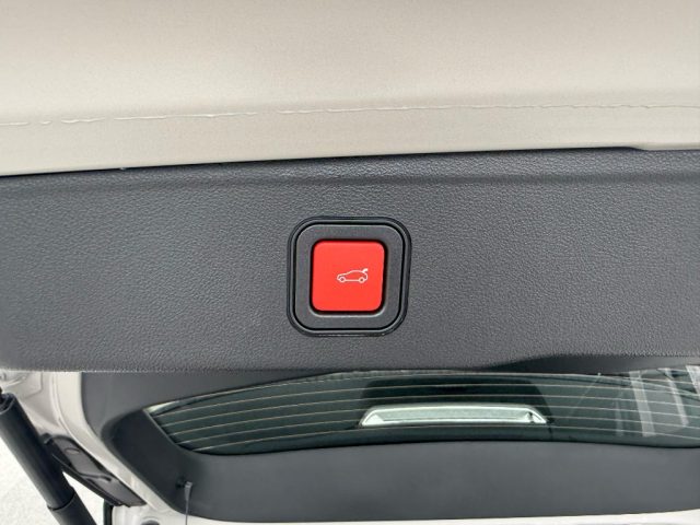 JEEP Avenger usata, con Autoradio digitale