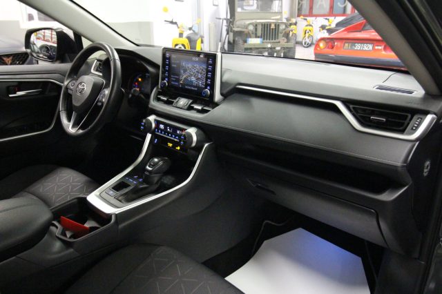 TOYOTA RAV 4 usata, con Controllo automatico clima