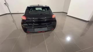 PEUGEOT 208 usata, con Autoradio