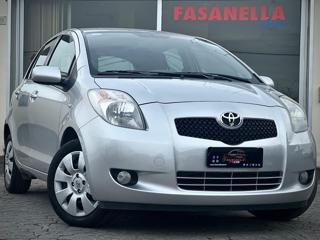 TOYOTA Yaris 1.3 5 porte Luna - NEOPATENTATI