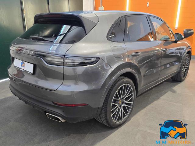 PORSCHE Cayenne usata, con Autoradio