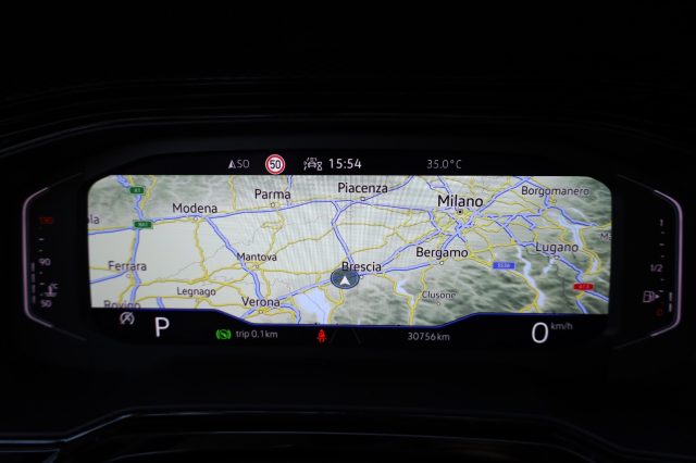 VOLKSWAGEN Taigo usata, con Fari direzionali