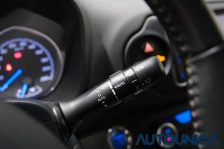 TOYOTA Yaris usata, con Bluetooth