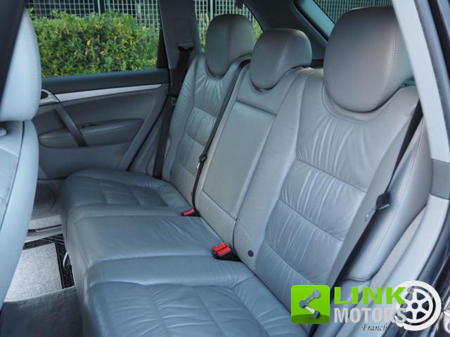 PORSCHE Cayenne usata, con Autoradio