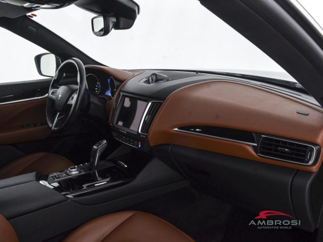 MASERATI Levante usata 11