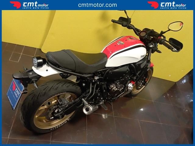 YAMAHA XSR 700 usata 12