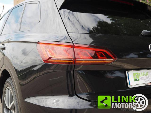 VOLKSWAGEN Touareg usata 48