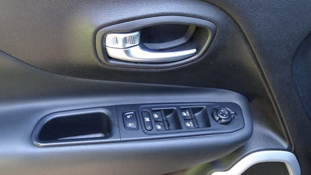 JEEP Renegade usata 57
