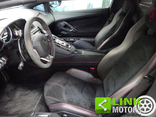 LAMBORGHINI Aventador usata, con USB