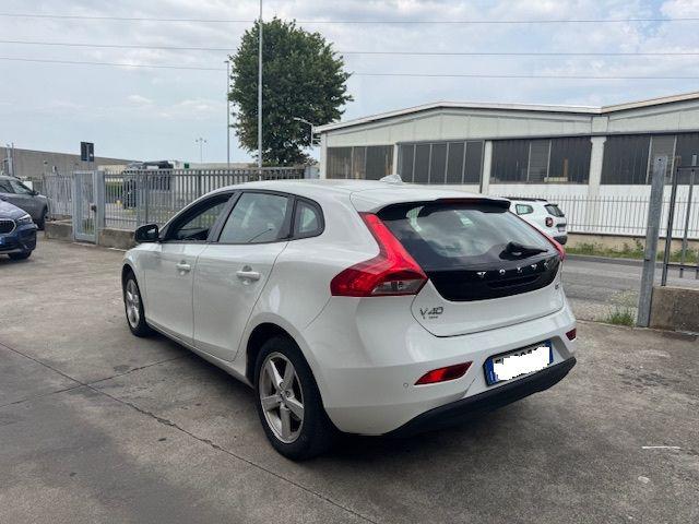 VOLVO V40 usata, con Airbag laterali