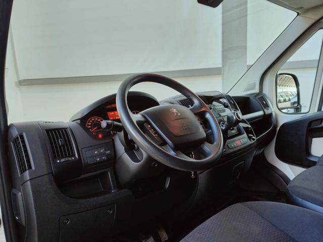 PEUGEOT Boxer usata, con Servosterzo