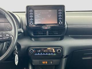 TOYOTA Yaris usata 14