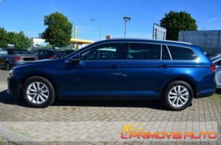 VOLKSWAGEN Passat Variant usata, con Cerchi in lega