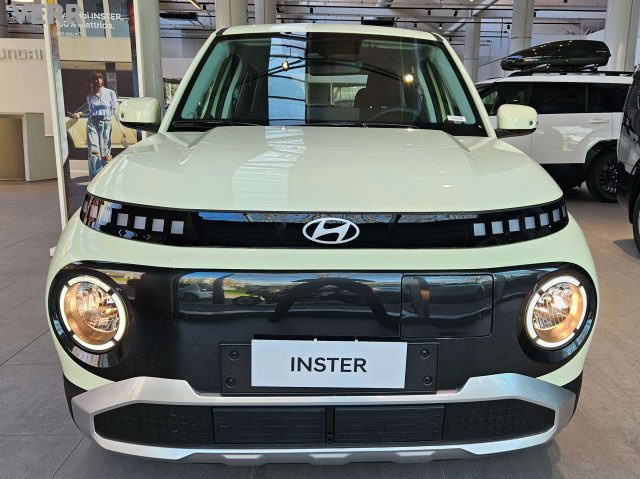 HYUNDAI INSTER usata, con Airbag