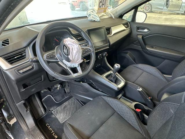 RENAULT Captur usata, con USB